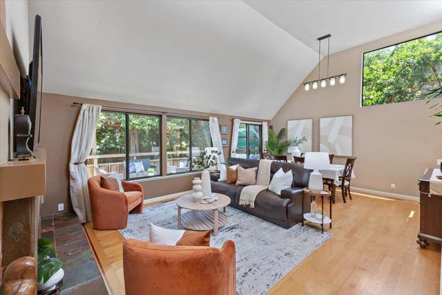 56 Citation Drive, Los Altos CA: https://media.crmls.org/mediaz/6221c075-662a-4e0e-853d-399d19425f14.jpg