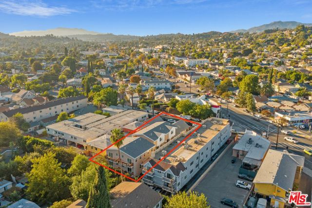 6178 Aldama Street, Los Angeles CA: https://media.crmls.org/mediaz/6221c643-92f0-4247-bcd6-711b69b23e75.jpg