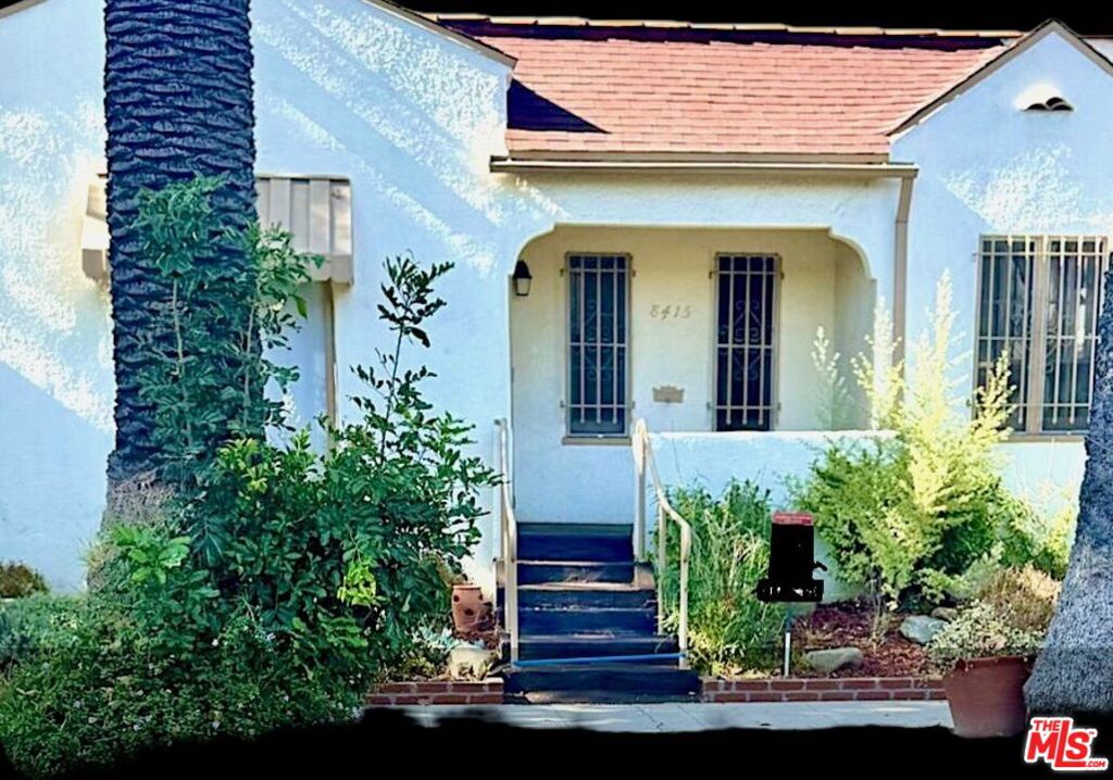 8415 Rosewood Avenue
