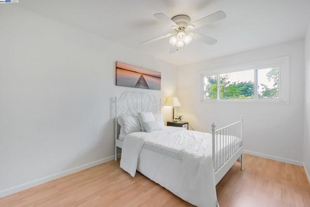 208 Siskiyou Ct, Walnut Creek CA: https://media.crmls.org/mediaz/6222a246-ca5f-4e8b-9e5f-974b6b877a84.jpg