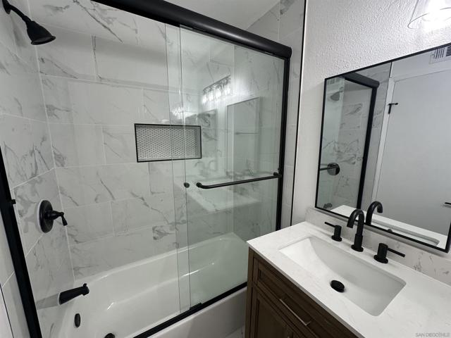 213 Festival Dr., Oceanside CA: https://media.crmls.org/mediaz/62239933-a613-4b29-ba10-af6a54e2e20f.jpg