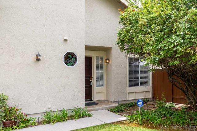 3298 Old Heather Road, San Diego CA: https://media.crmls.org/mediaz/6223a033-d53a-4f33-a874-f549a2590a22.jpg