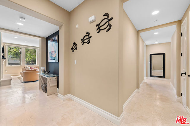 6241 Crescent Parkway, 109 photo 2