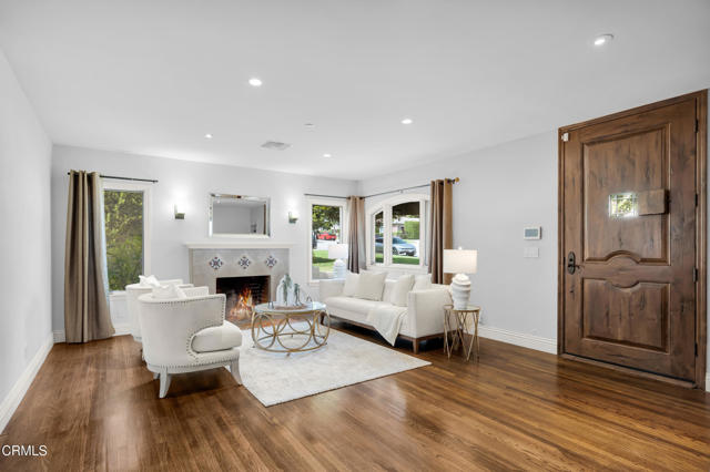171 N Sunset Place, Monrovia CA: https://media.crmls.org/mediaz/6225b11a-a17a-4930-8b4d-460e546e9967.jpg