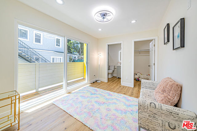 5633 La Mirada Avenue, Los Angeles CA: https://media.crmls.org/mediaz/6226af74-0bfa-4e9f-852f-2d2d57b55d4c.jpg