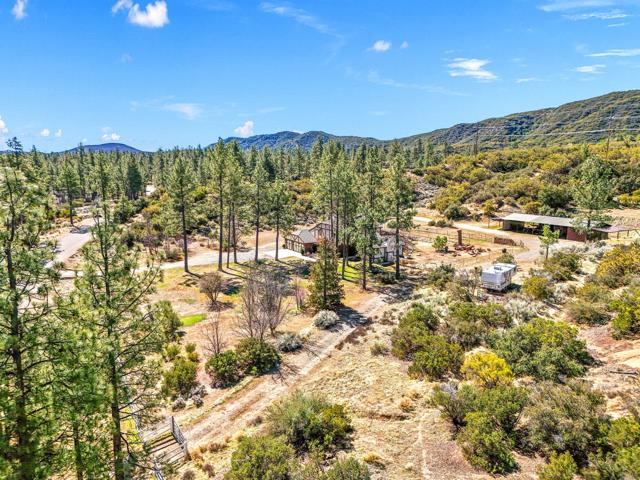 59371 Devils Ladder Road, Mountain Center CA: https://media.crmls.org/mediaz/6227b126-3770-4c61-a2fa-84dec1c653bd.jpg