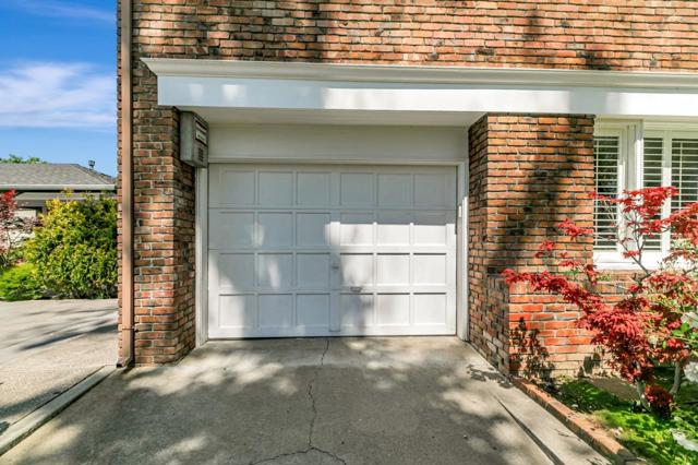 Image 66 of 90 For 130 17th Street