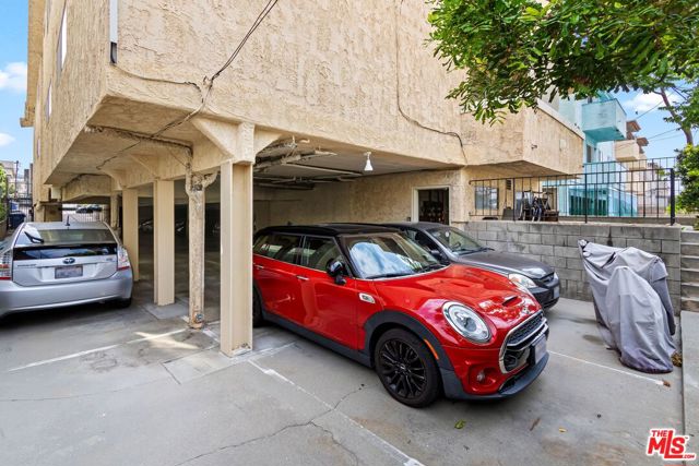 3329 Keystone Avenue, Los Angeles CA: https://media.crmls.org/mediaz/62294156-976c-4e3d-a50e-209b7f33f2d6.jpg