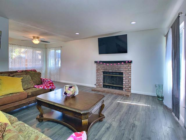Detail Gallery Image 6 of 21 For 452 Feliz, Perris,  CA 92571 - 3 Beds | 2/1 Baths