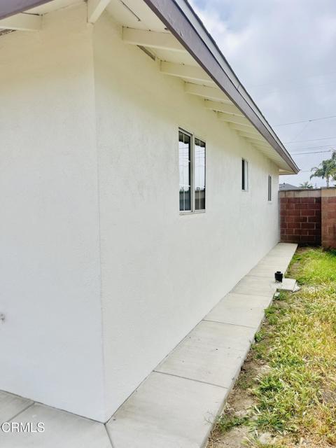 1227 S G Street, Oxnard CA: https://media.crmls.org/mediaz/622a8853-8f84-4e1f-92ce-32df8eaad966.jpg