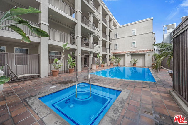 4060 Glencoe Avenue, Marina del Rey, California 90292, 1 Bedroom Bedrooms, ,1 BathroomBathrooms,Condominium,For Sale,Glencoe,24432769