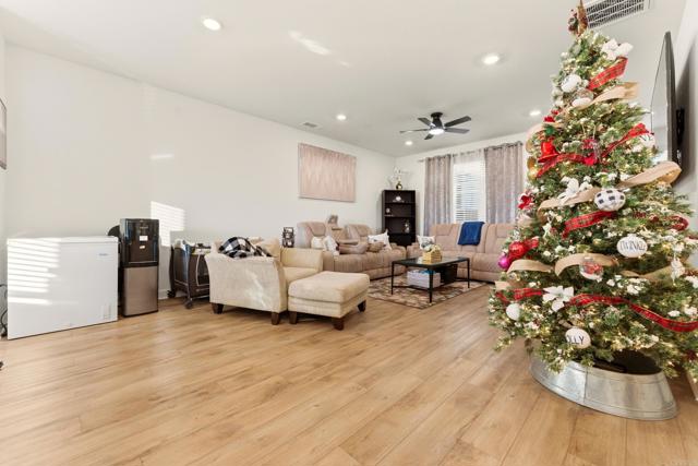 Image 18 of 54 For 796 Makani Street 3