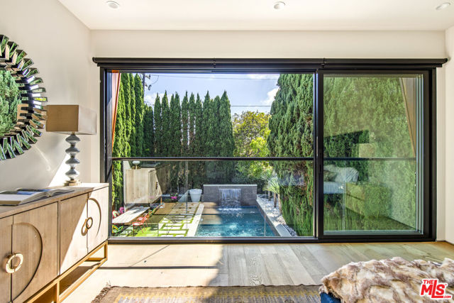 2656 32nd Street, Santa Monica CA: https://media.crmls.org/mediaz/622d5289-9308-48ba-9bbc-936e2561776d.jpg