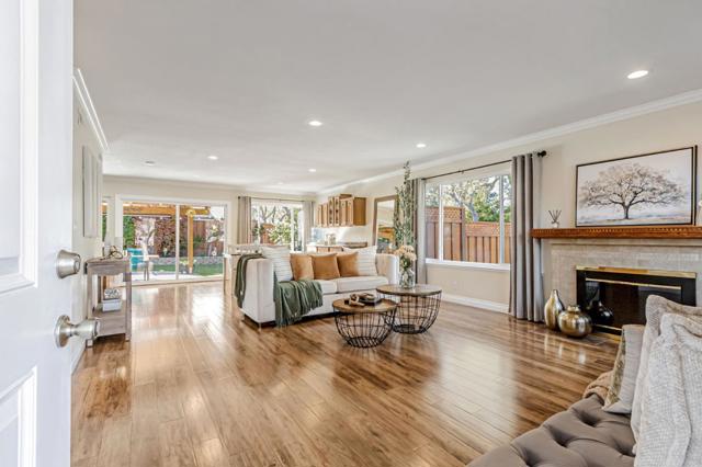 305 Vineyard Drive, San Jose CA: https://media.crmls.org/mediaz/622ead88-424c-4d1e-afe0-eb5e8e03a1bb.jpg