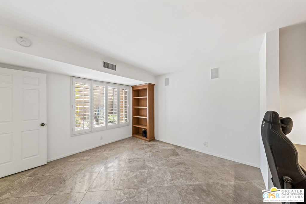 MLS #25593075PS image #17