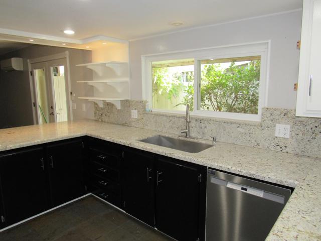 191 Figuaro Drive, Palm Springs CA: https://media.crmls.org/mediaz/622ef6ce-5282-4361-8e75-87e3beae0600.jpg