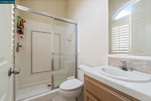 2550 E Jenny Ave, Fresno CA: https://media.crmls.org/mediaz/622f7cbe-d105-454d-bf71-a22a3cc5f22a.jpg