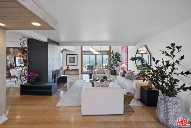 Drew Fenton | 231 Loma Metisse Road Malibu CA | MLS: 7475420