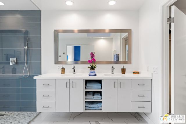 68095 Seven Oaks Place, Cathedral City CA: https://media.crmls.org/mediaz/623104c3-7ff4-47df-9ac9-5226ba553350.jpg