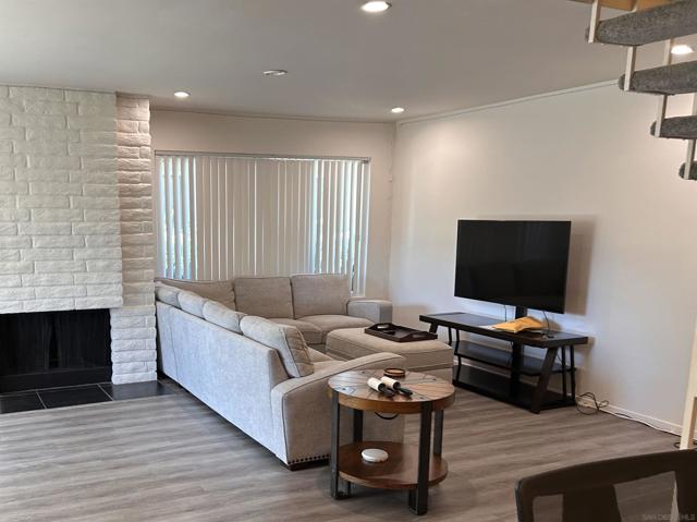 3869 Camino Lindo, San Diego CA: https://media.crmls.org/mediaz/62311268-4a1c-40f5-b283-1ae4df633853.jpg