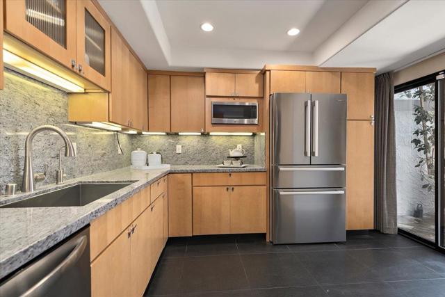 116 Calle Nivel, Los Gatos CA: https://media.crmls.org/mediaz/62316a5e-b161-4764-9e27-f1227e4dccf2.jpg