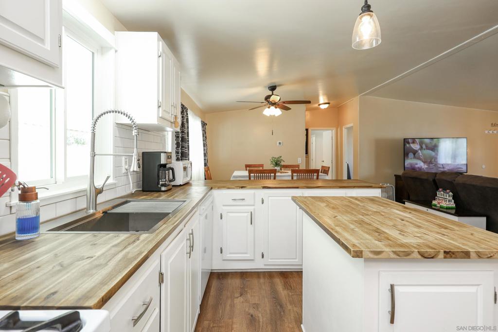 500 Rancheros Dr - photo 16