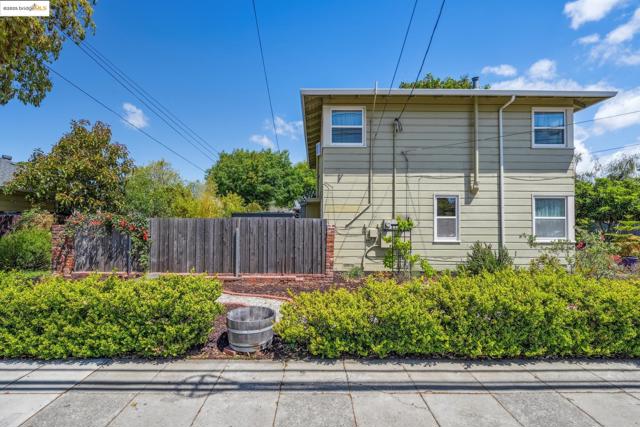 317 Pacific, Alameda CA: https://media.crmls.org/mediaz/6232c912-42ba-4ca5-b2dc-e9157d404d3d.jpg