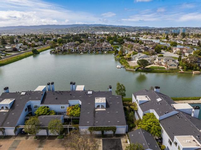 62 Eddystone Court, Redwood City CA: https://media.crmls.org/mediaz/6233ebe8-1dac-49ee-a967-f864403af0db.jpg