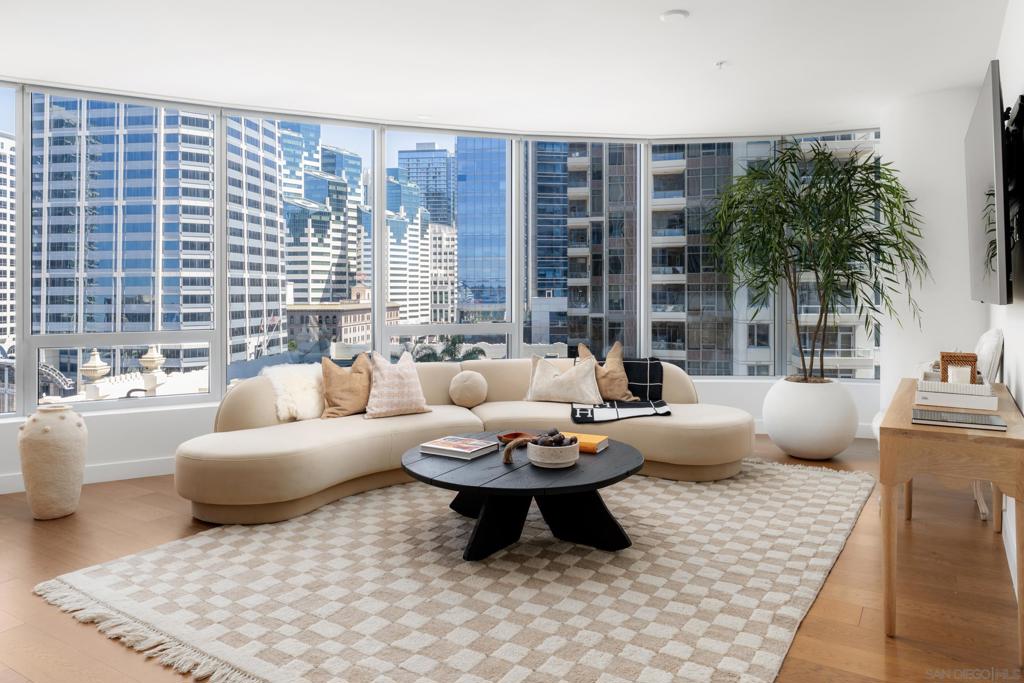 888 E Street - photo 6