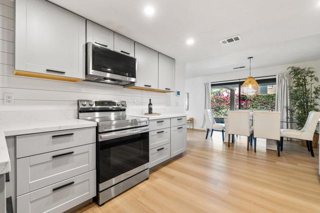 76892 Joetta Place, Palm Desert CA: https://media.crmls.org/mediaz/62341d54-bfd1-4f09-a206-422544c97e92.jpg