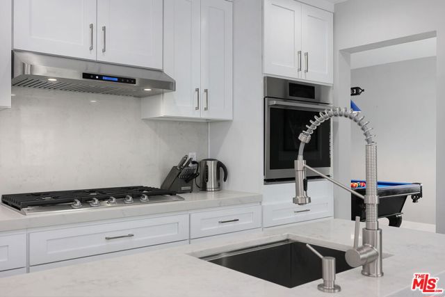39665 Maple Leaf Court, Murrieta CA: https://media.crmls.org/mediaz/6234ee66-8166-495b-a458-f50090ed281a.jpg