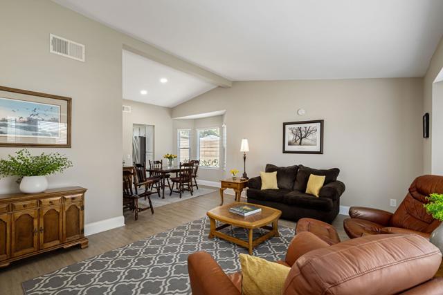 44125 Calico Circle, La Quinta CA: https://media.crmls.org/mediaz/6235501e-7304-4a35-9248-41215ea40514.jpg