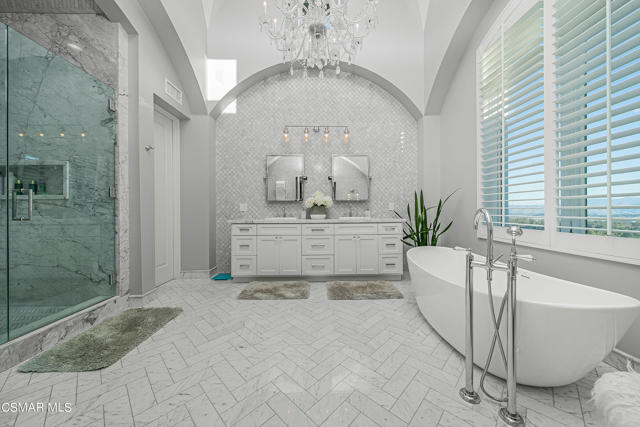 1451 E La Loma Avenue, Somis CA: https://media.crmls.org/mediaz/62357581-4e65-4232-8197-68e338564f1d.jpg