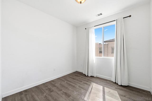 5230 Calle Rockfish, San Diego CA: https://media.crmls.org/mediaz/62359e2b-078e-4357-bd97-4b5ba762e702.jpg