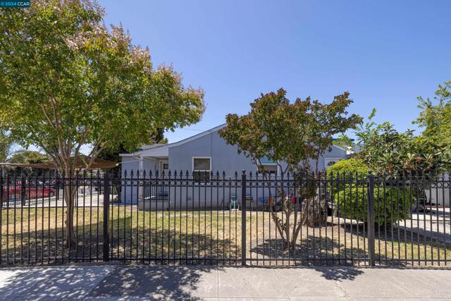 1267 81St, Oakland, California 94621, 3 Bedrooms Bedrooms, ,2 BathroomsBathrooms,Single Family Residence,For Sale,81St,41062767