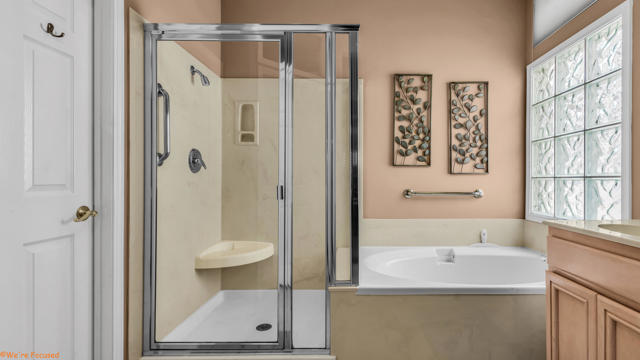 37953 Grand Oaks Avenue, Palm Desert CA: https://media.crmls.org/mediaz/62362f99-2260-4a57-89ee-fbfdf65f8a20.jpg