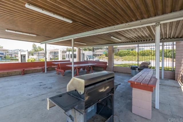 12151 Wintercrest Drive, Lakeside CA: https://media.crmls.org/mediaz/62363787-64d6-4fa5-80d5-a611f18fd2e7.jpg