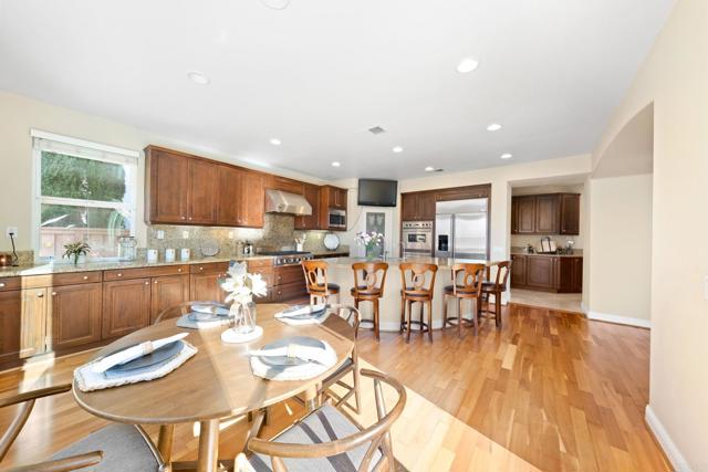 Detail Gallery Image 17 of 52 For 5273 Greenwillow Ln, San Diego,  CA 92130 - 5 Beds | 5/1 Baths