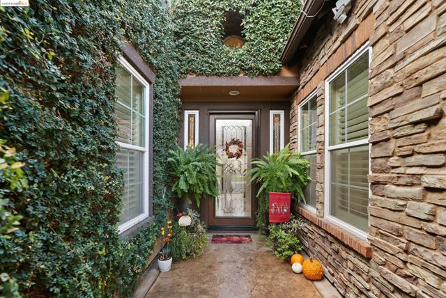 Image 4 of 45 For 1155 Saint Julien St