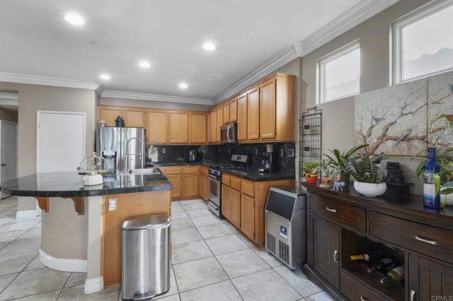 Detail Gallery Image 11 of 40 For 1223 Seagreen Pl, San Diego,  CA 92154 - 3 Beds | 2/1 Baths