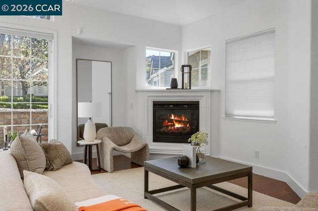 Image 10 of 52 For 172 Sugarloaf Ct