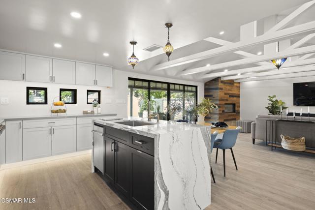 240 N Padre Juan Avenue, Ojai CA: https://media.crmls.org/mediaz/6239756f-6a7f-4c49-9989-9590e96df026.jpg