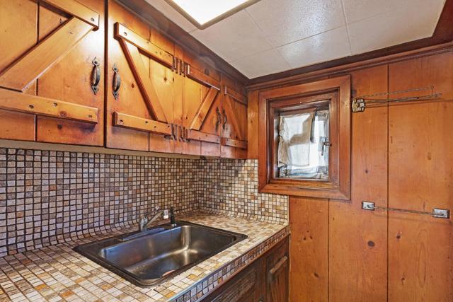 200 Cayuga Avenue, San Francisco CA: https://media.crmls.org/mediaz/623aefd2-2569-4502-89d3-ab027617a48b.jpg