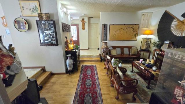 2071 Sunset View Place, San Jose CA: https://media.crmls.org/mediaz/623b1051-a158-46a8-b852-7cf258b28e1f.jpg