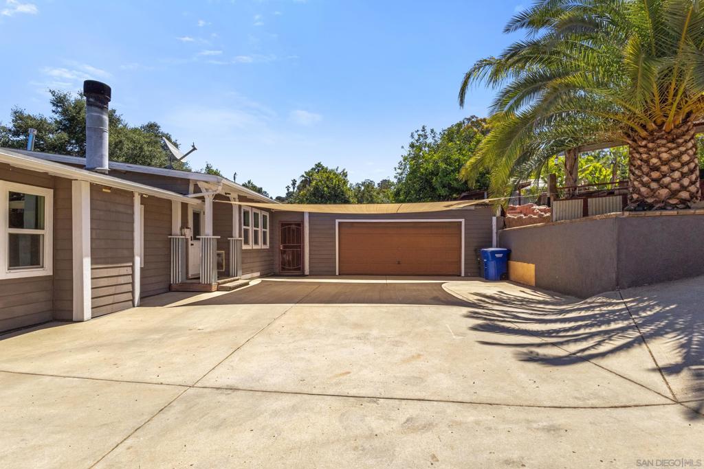 15415 Saint Lucy Ln