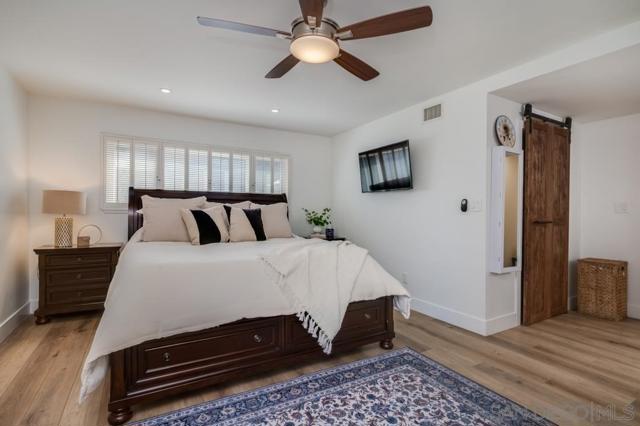 7634 Flag Lake, San Diego CA: https://media.crmls.org/mediaz/623bb7a4-89cd-42d8-948a-df51629ee414.jpg