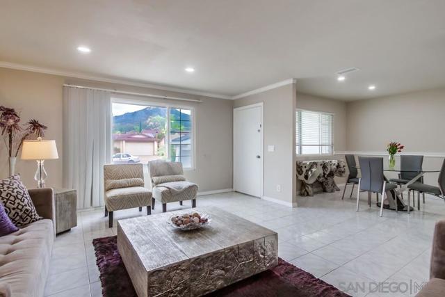15380 Via La Gitano, Poway CA: https://media.crmls.org/mediaz/623d2598-09ea-4ee2-9d99-dbec8565d1f9.jpg