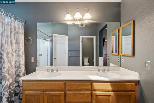 4813 Carrington Dr, Oakley CA: https://media.crmls.org/mediaz/623d34a2-f3d6-4e6e-915c-bd0ae4c16c5c.jpg