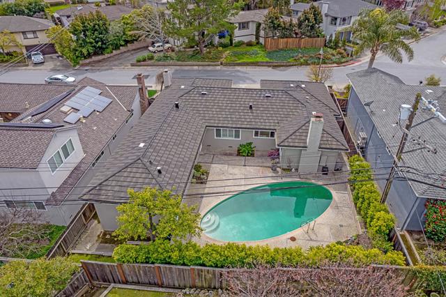 712 Foothill Drive, San Mateo CA: https://media.crmls.org/mediaz/623d7032-93af-453d-a8c2-2ec8987403cf.jpg