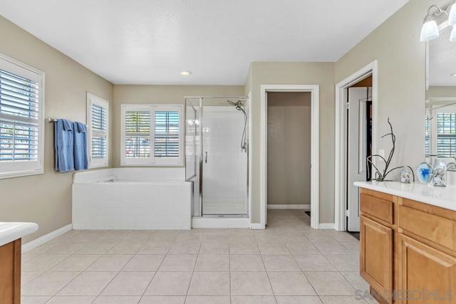 4252 Alta Vista Court, Oceanside CA: https://media.crmls.org/mediaz/623d7ec9-34e2-4e72-aa27-1d8811230581.jpg